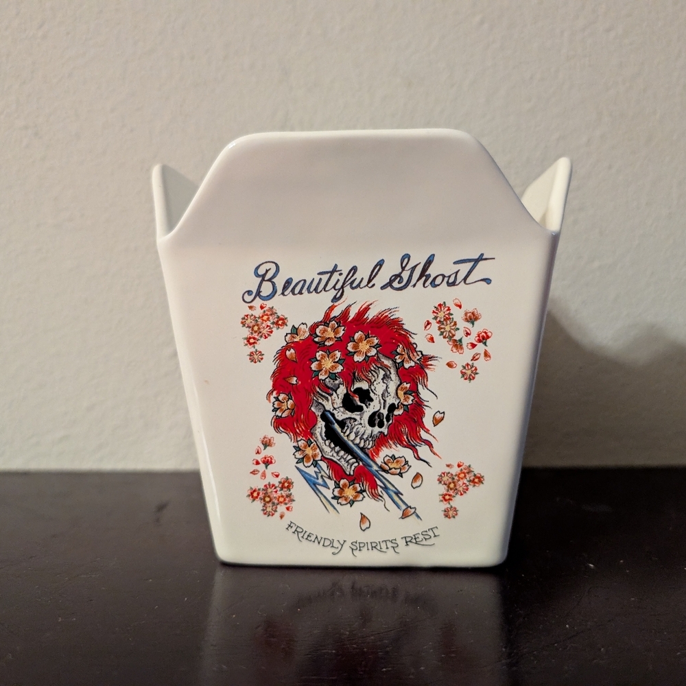 ED HARDY Beautiful Ghost Skull Ceramic Take Out Ramen Bowl w/ Chopsticks